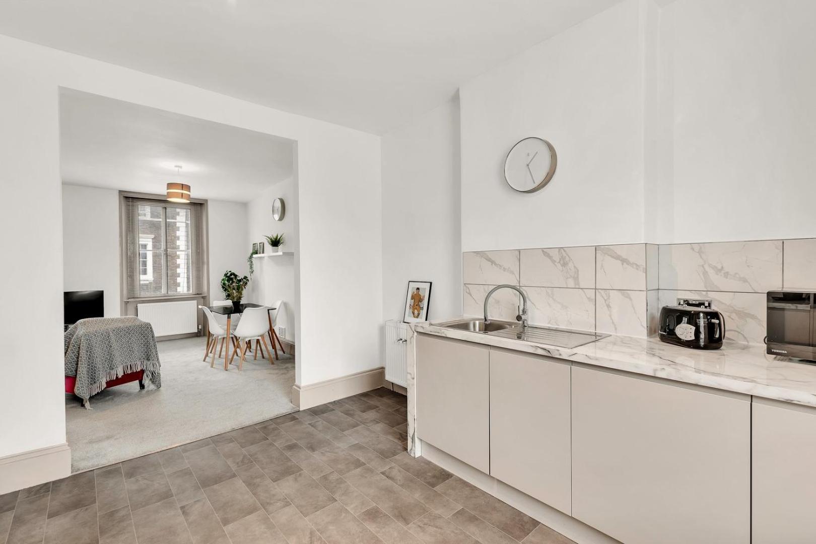 Beautiful And Charming Paddington Apartment London